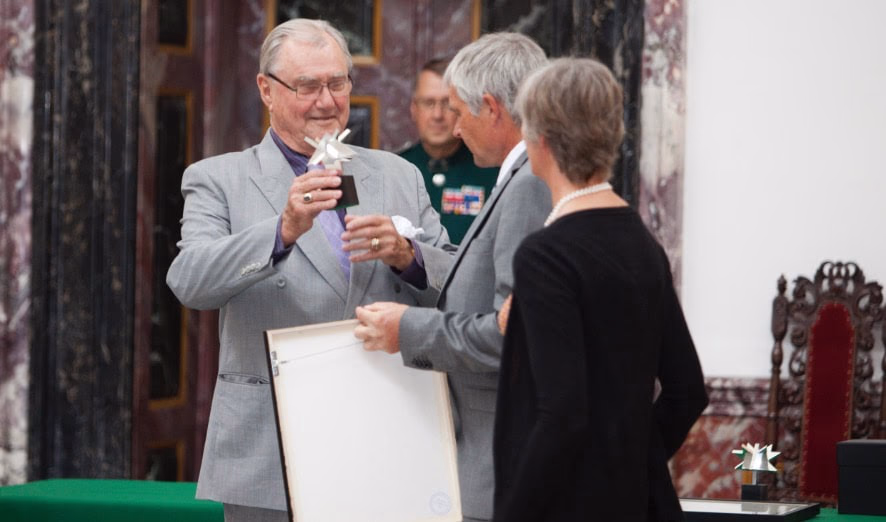 Power Stow receiving the King Frederik IX's Award for Excellence in Export – recognition of innovative belt loader and conveyor belt solutions for airport GSE